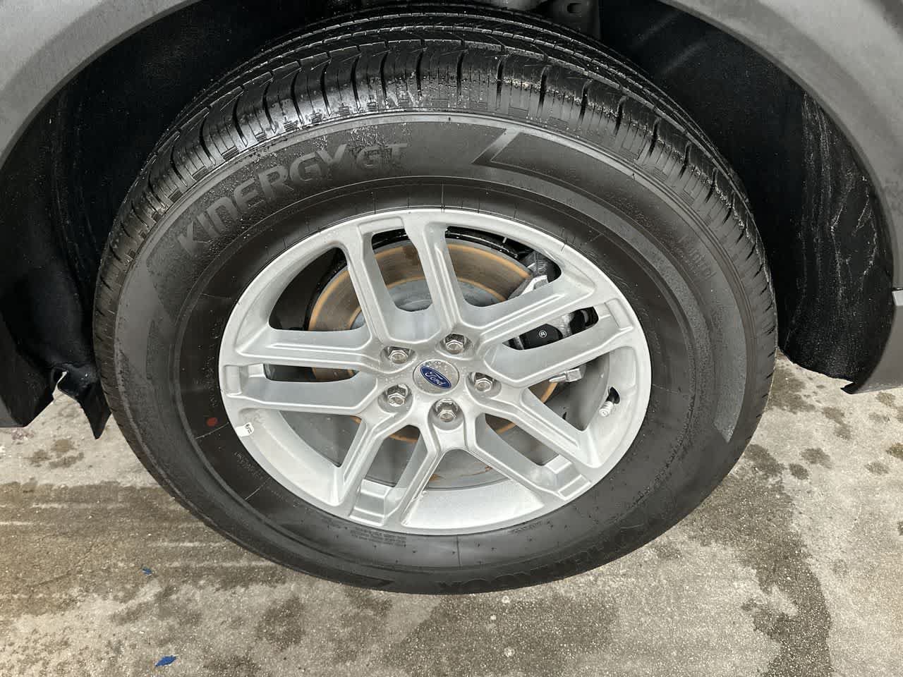 Used 2026 Ford Explorer Active RWD image 11