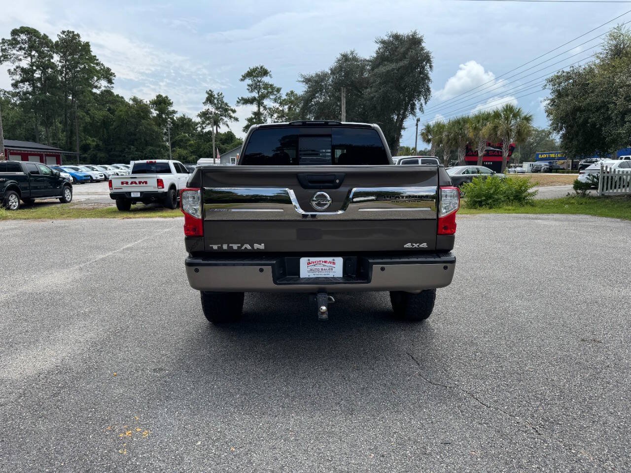 Used 2017 Nissan Titan Platinum Reserve AWD/4WD image 35