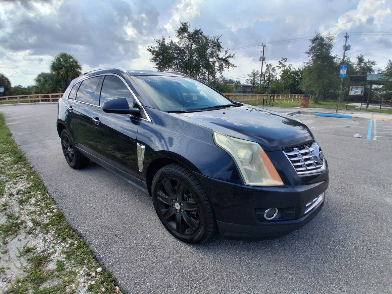Used 2015 Cadillac SRX Performance w/ Driver Awareness Package FWD image 4