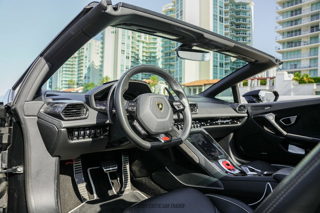 Used 2020 Lamborghini Huracan EVO AWD/4WD image 30