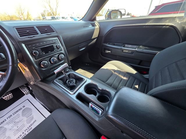 Used 2009 Dodge Challenger R/T w/ Sound Group RWD image 21