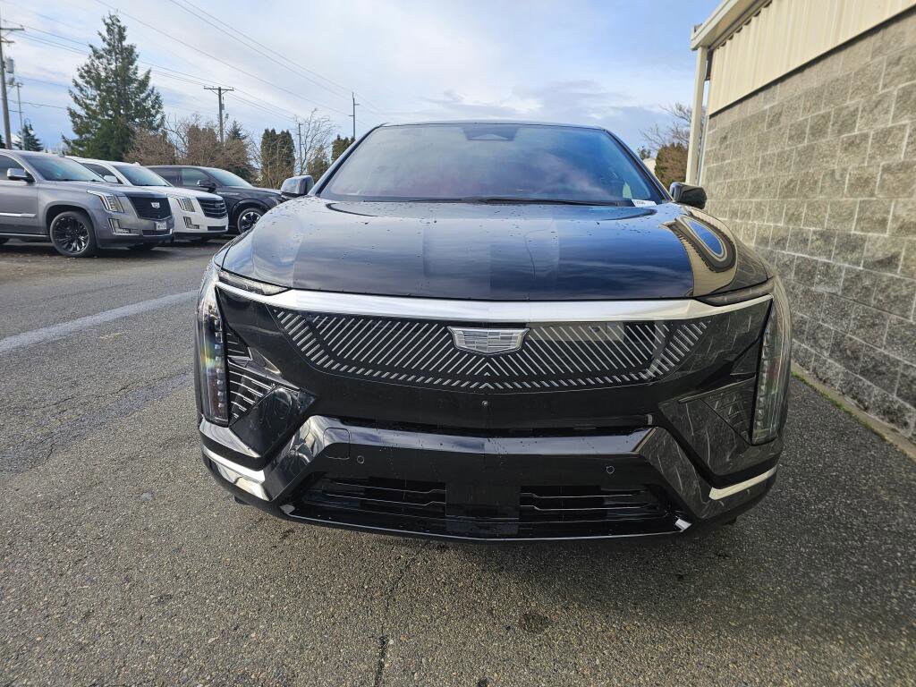 New 2026 Cadillac Optiq Luxury 2 image 13