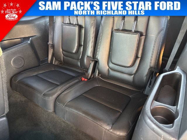Used 2016 Ford Explorer XLT w/ Equipment Group 202A FWD image 31