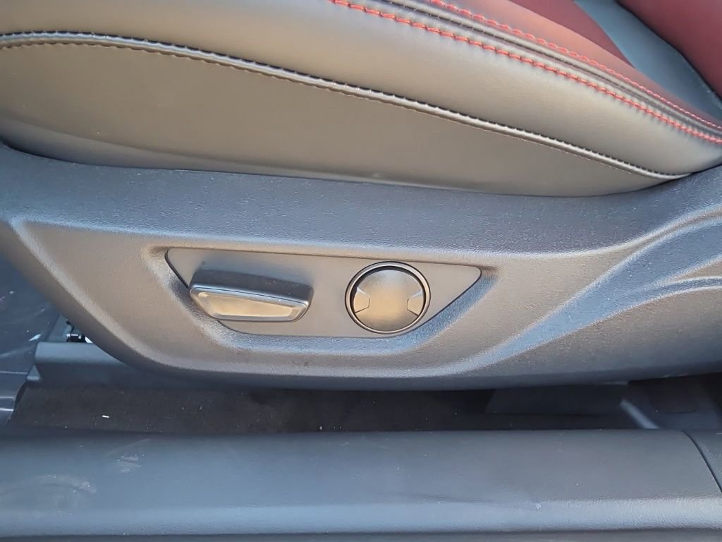 Used 2025 Ford Mustang Premium image 24