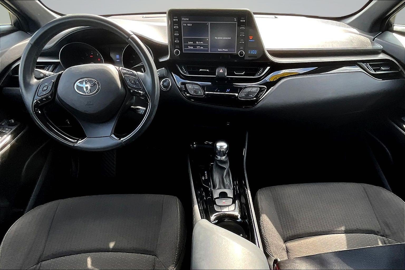 Used 2019 Toyota C-HR XLE FWD image 6