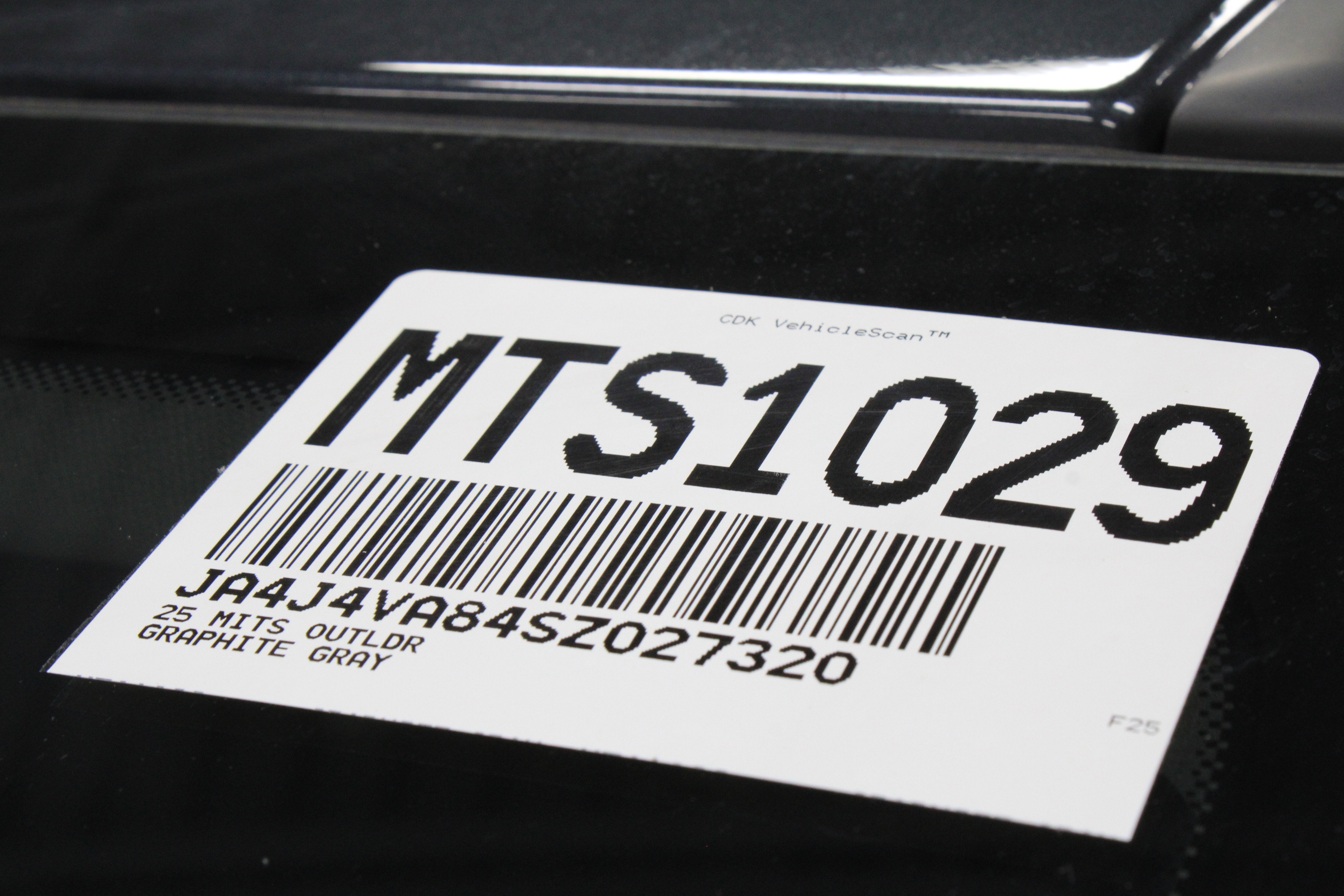 New 2025 Mitsubishi Outlander SE image 34
