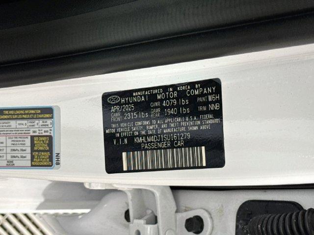Certified 2025 Hyundai Elantra SEL FWD image 31