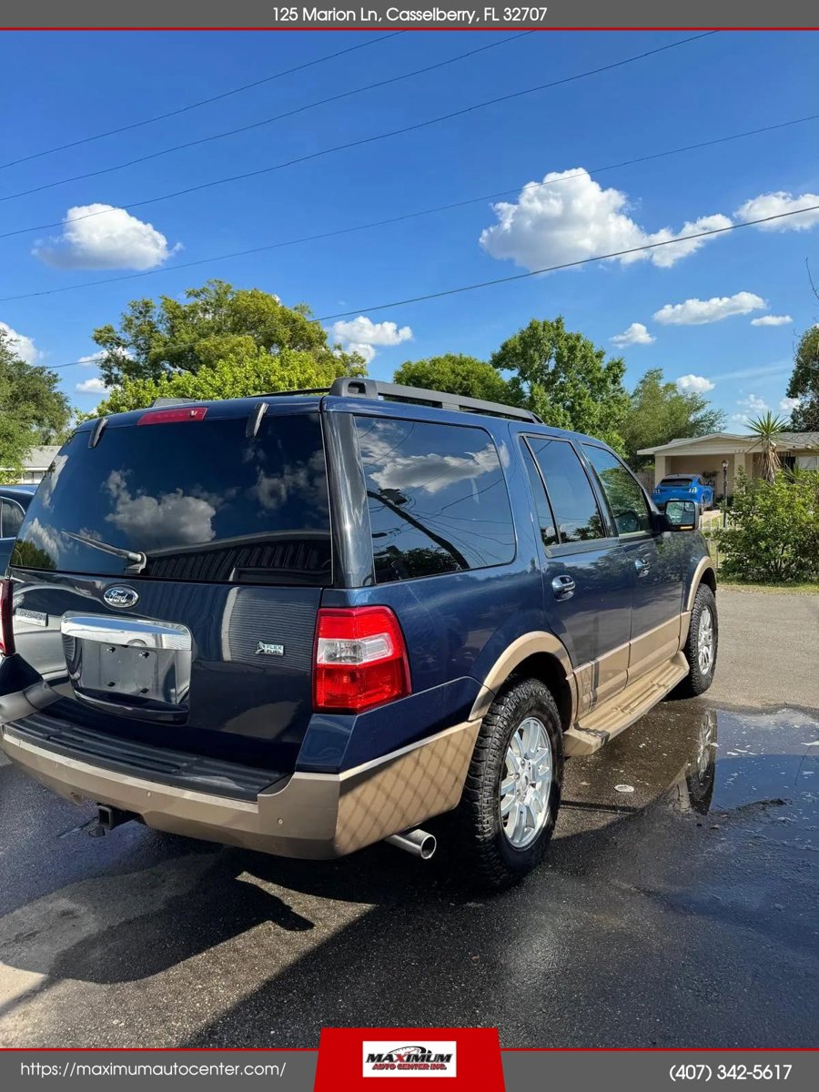 Used 2013 Ford Expedition XLT RWD image 2