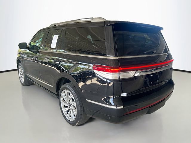 Used 2024 Lincoln Navigator Premiere image 6