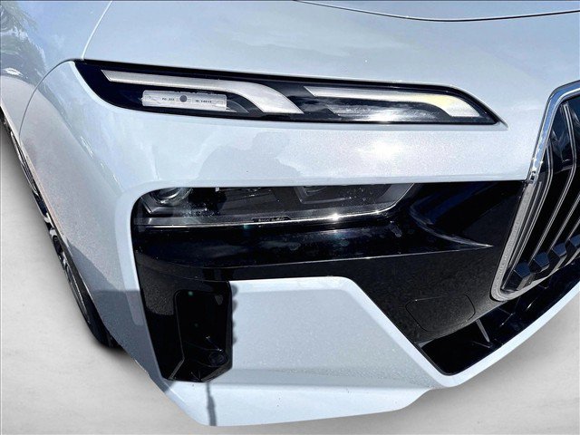 Certified 2024 BMW 740i RWD image 28