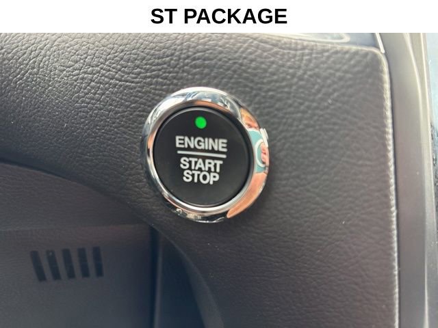 Used 2022 Ford Edge ST w/ Equipment Group 401A image 10