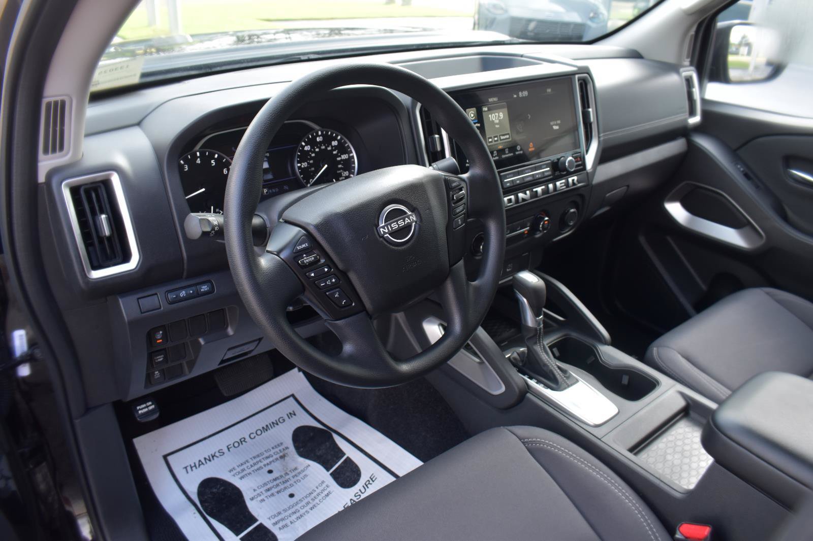 Certified 2025 Nissan Frontier SV RWD image 29