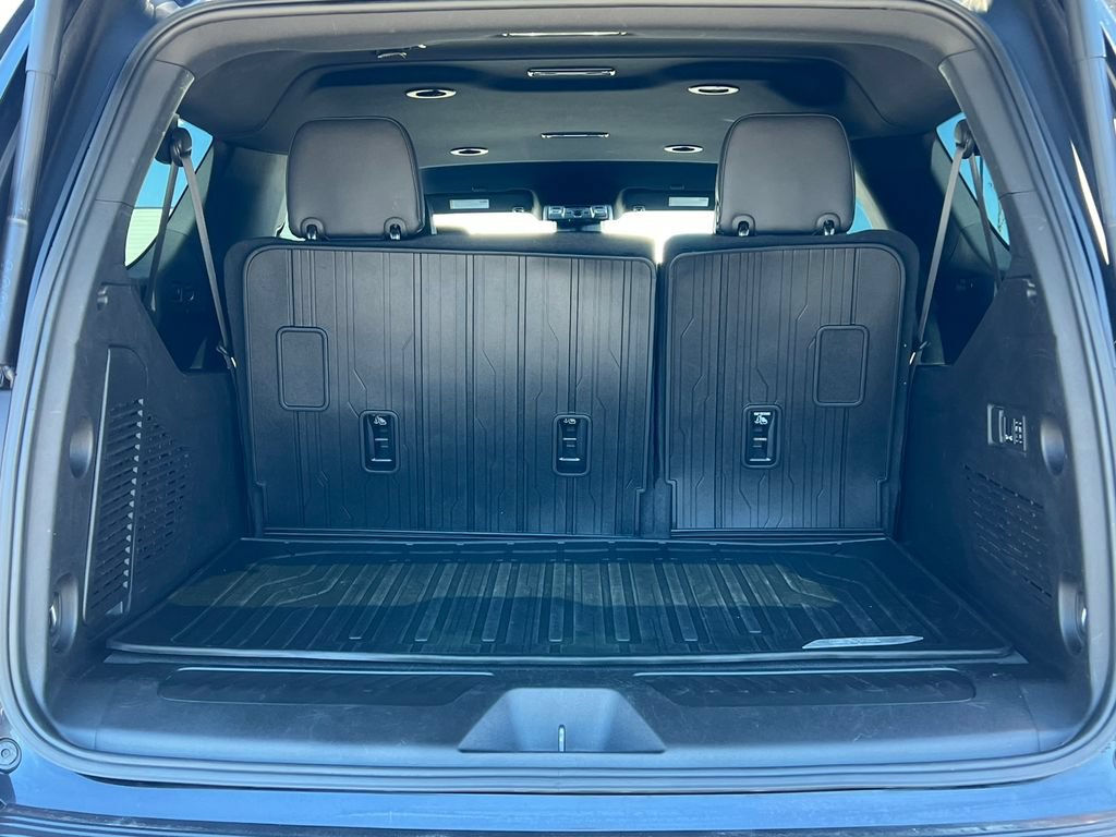 Used 2024 GMC Yukon XL SLT w/ SLT Luxury Package AWD/4WD image 47