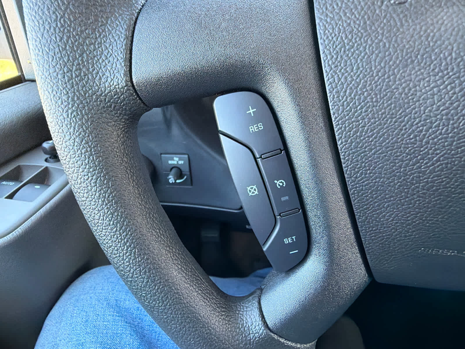 New 2025 GMC Savana 2500 w/ Driver Convenience Package image 32