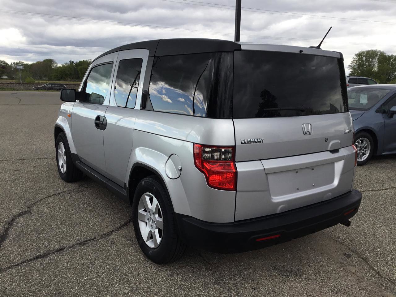 Used 2011 Honda Element EX image 10