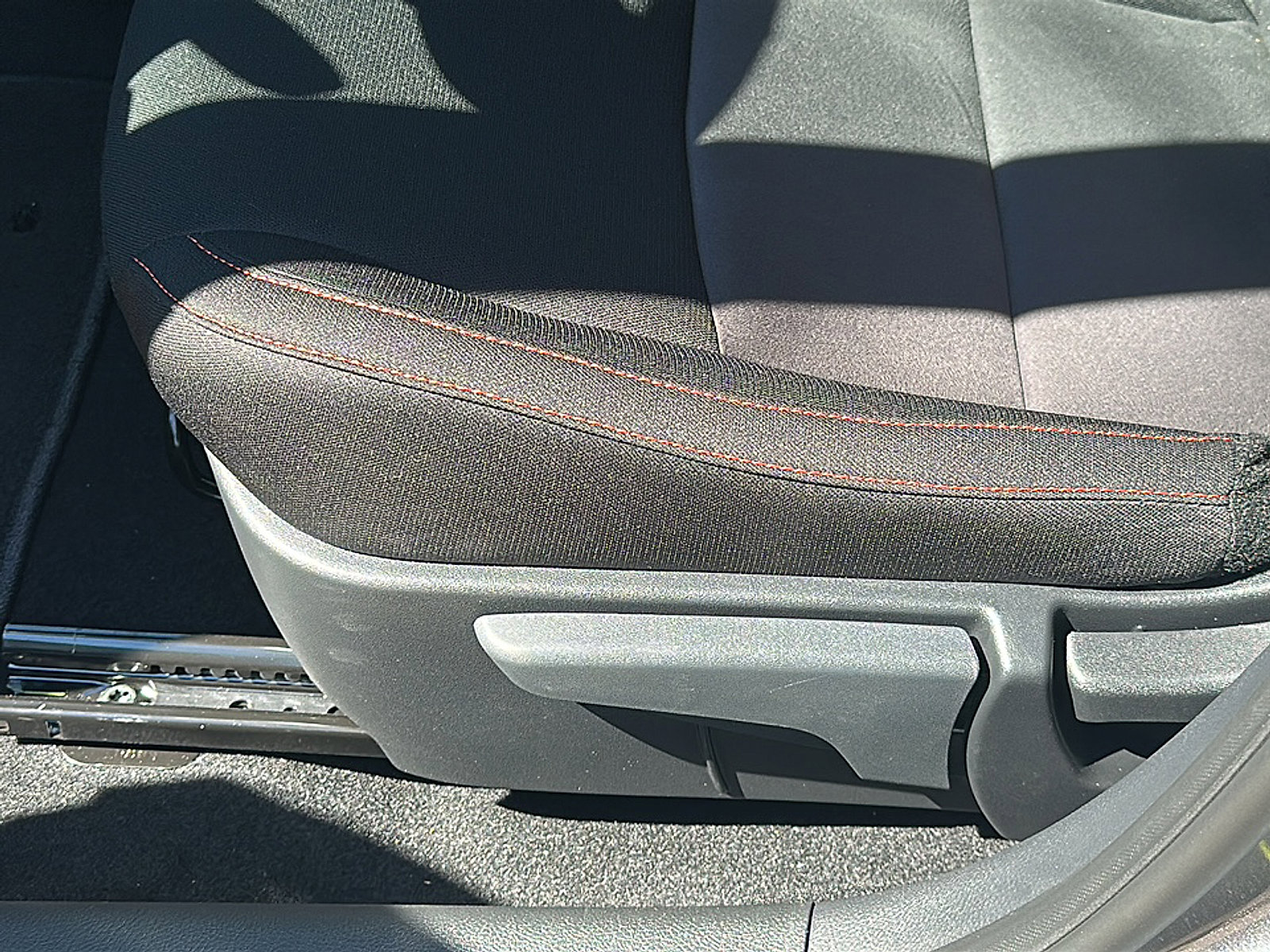 New 2025 Nissan Sentra SR w/ Trunk Package image 12