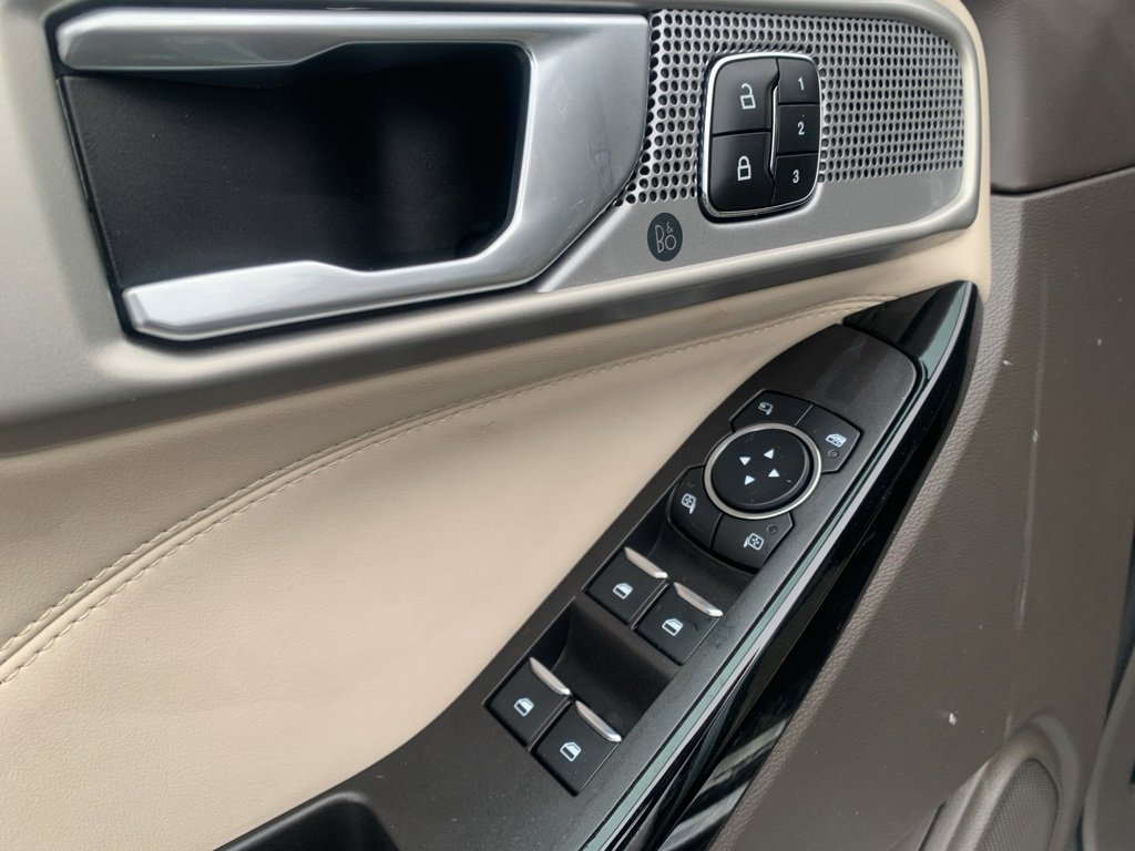 Used 2023 Ford Explorer Platinum w/ Class IV Trailer Tow Package image 20