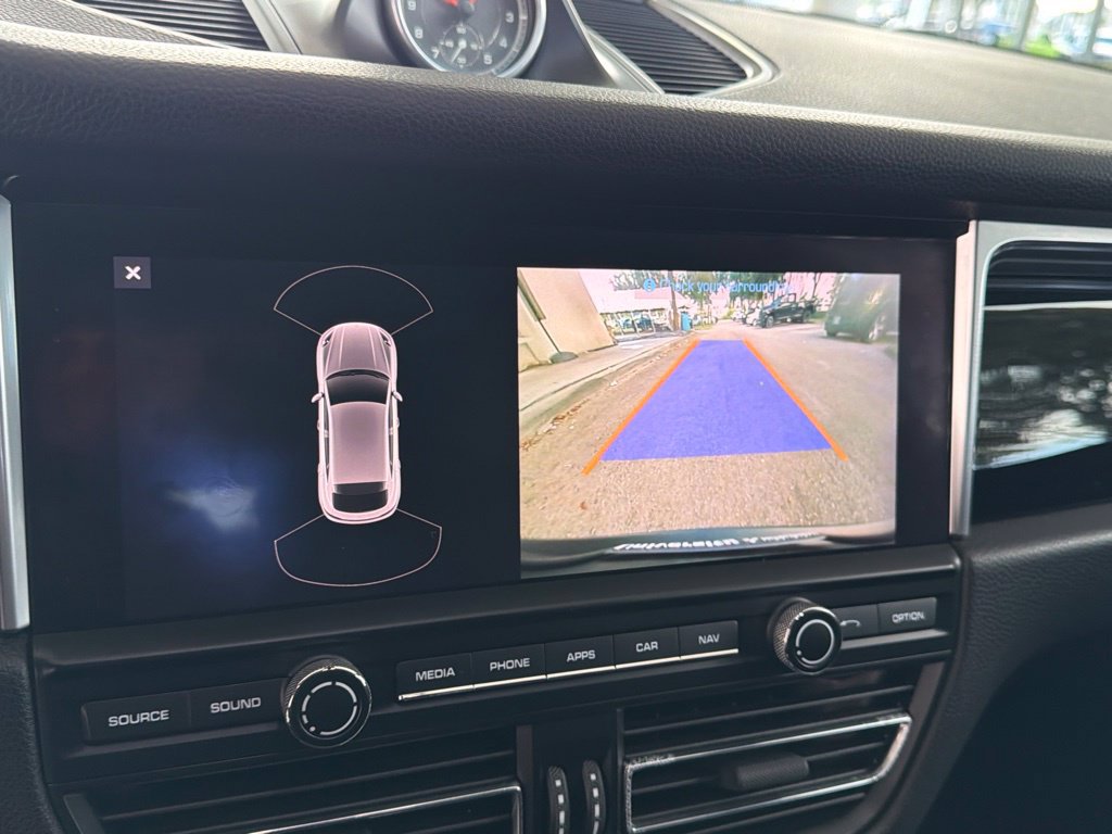 Used 2019 Porsche Macan AWD/4WD image 9