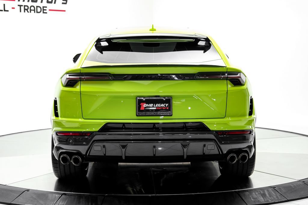 Used 2023 Lamborghini Urus Performante AWD/4WD image 11