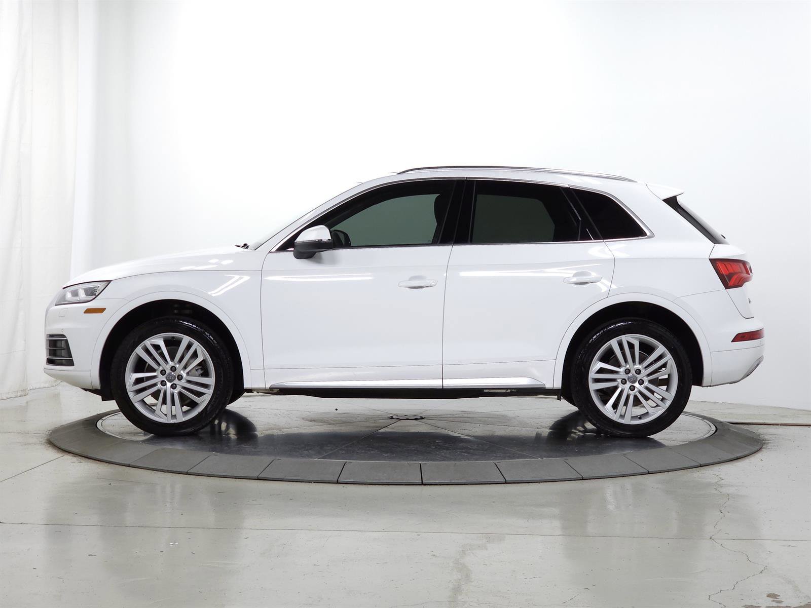 Used 2018 Audi Q5 2.0T Premium Plus w/ Premium Plus Package AWD/4WD image 4