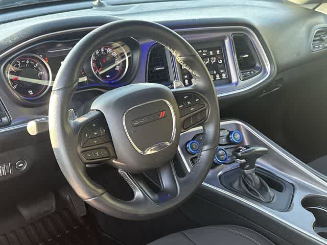 Used 2022 Dodge Challenger GT RWD image 2