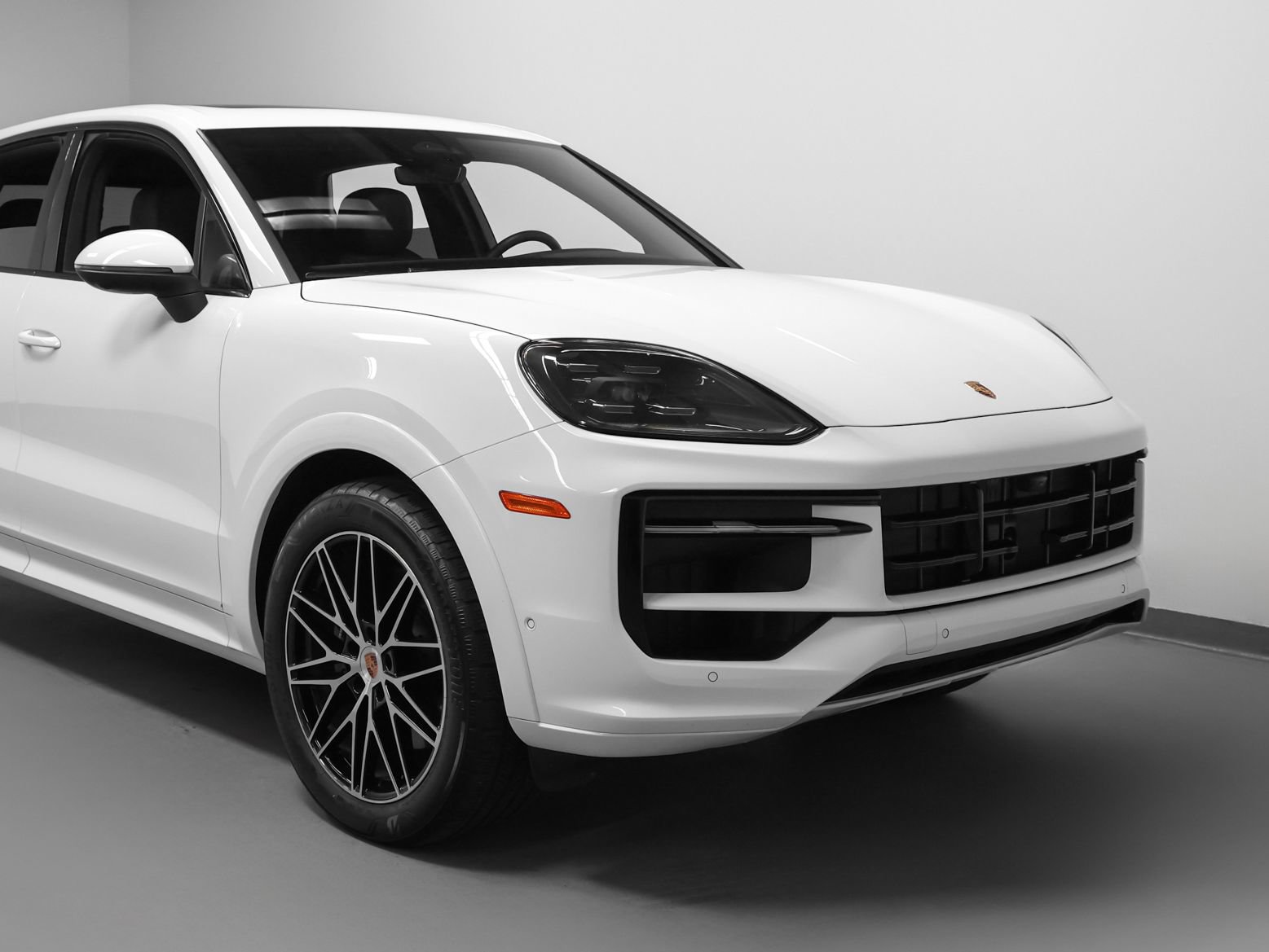 Certified 2026 Porsche Cayenne AWD/4WD image 9