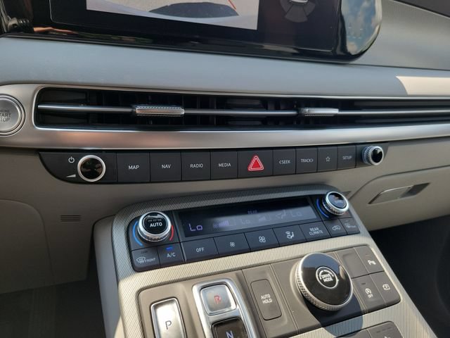 Used 2025 Hyundai Palisade SEL FWD image 23