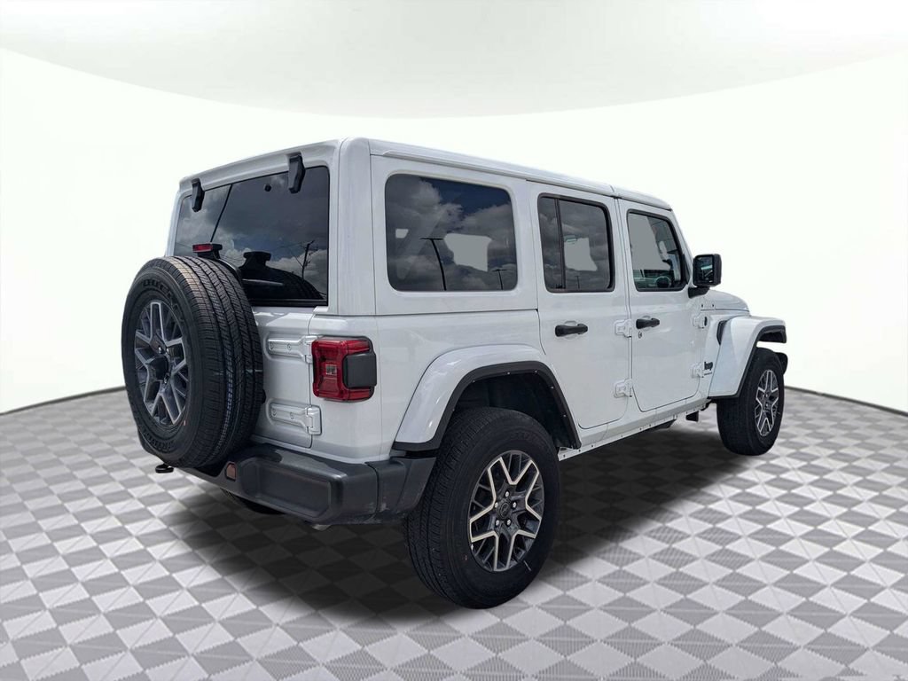 Used 2025 Jeep Wrangler Unlimited Sahara AWD/4WD image 3