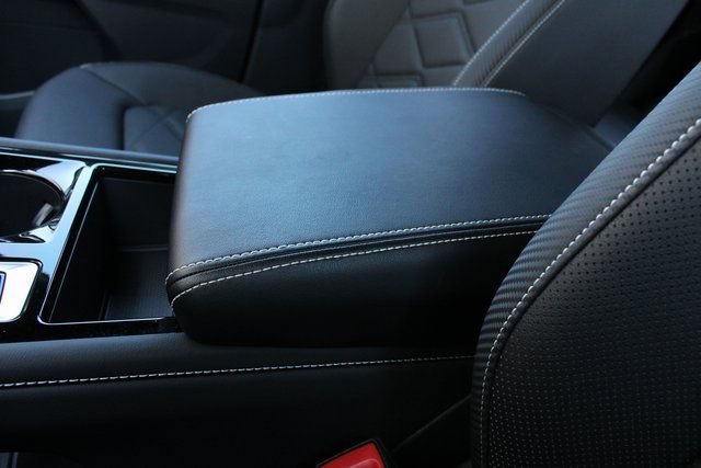 Used 2025 Volkswagen Atlas Cross Sport SE image 18