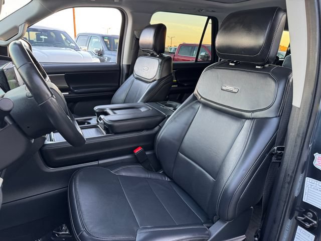 Used 2025 Ford Expedition Max Platinum w/ Driver's Package AWD/4WD image 14