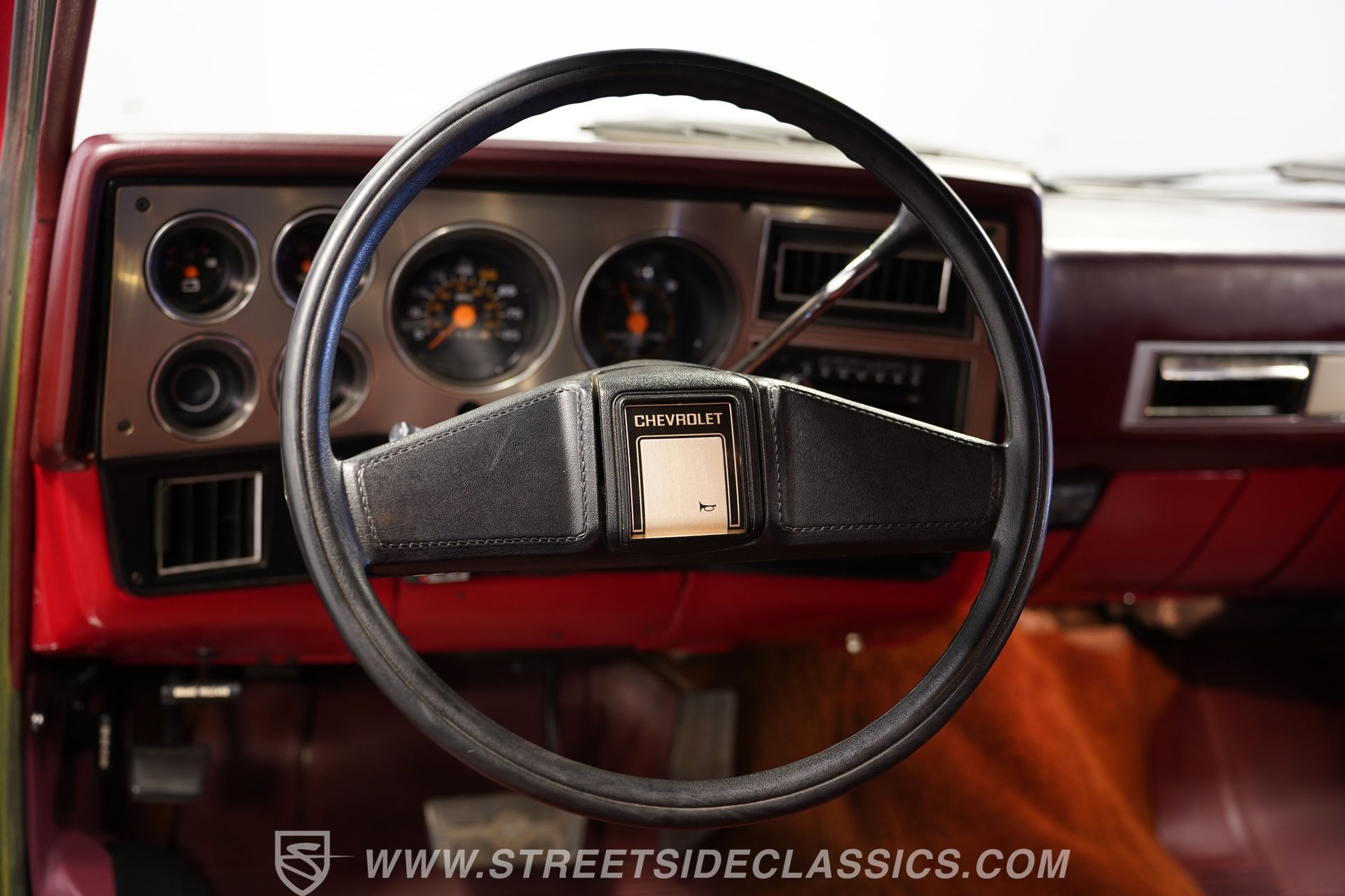 Used 1987 Chevrolet Suburban 2WD image 39