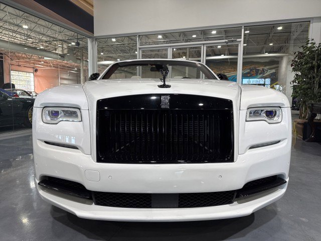 Used 2017 Rolls-Royce Dawn image 24