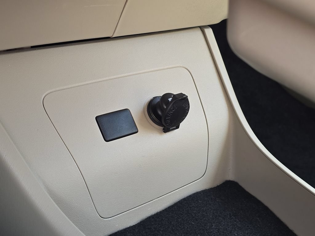 Used 2015 Toyota Prius Two FWD image 21