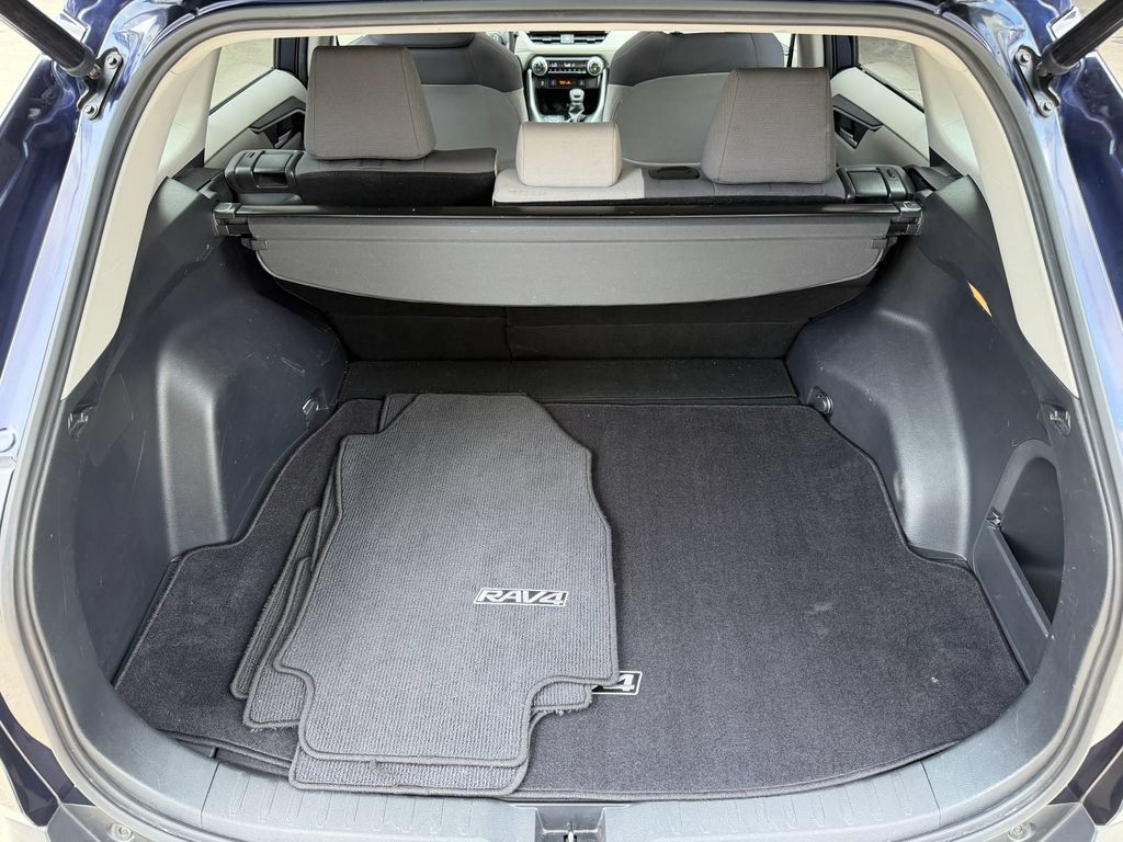 Used 2019 Toyota RAV4 XLE w/ Convenience Package AWD/4WD image 25