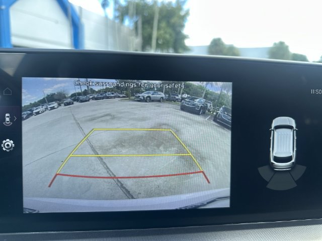 Used 2023 Kia Telluride S AWD/4WD image 24