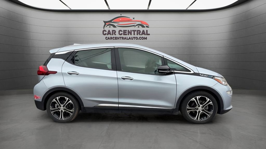 Used 2017 Chevrolet Bolt Premier w/ Driver Confidence II Package image 6