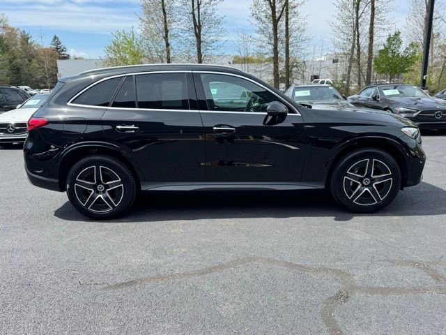 Used 2026 Mercedes-Benz GLC 300 4MATIC image 2
