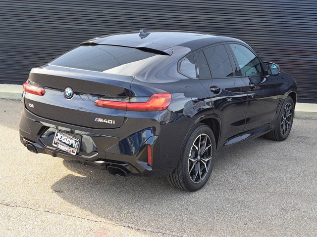 Used 2023 BMW X4 M40i w/ Premium Package image 3