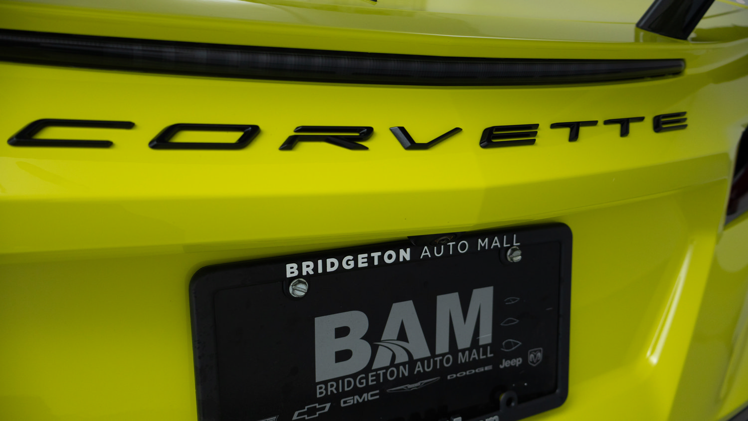 Used 2022 Chevrolet Corvette Stingray Premium Cpe w/ Z51 Performance Package RWD image 32