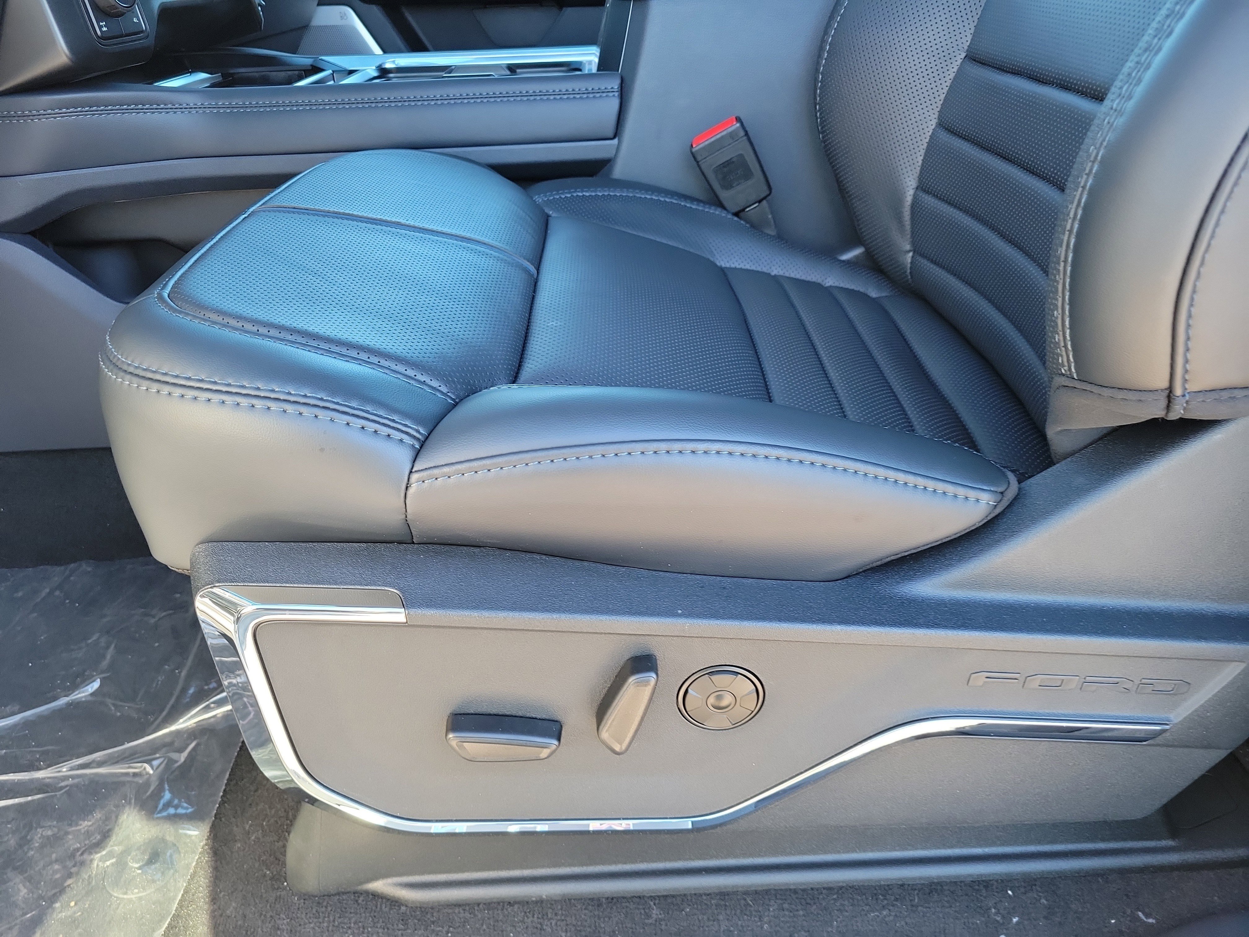 New 2026 Ford F350 Platinum image 13