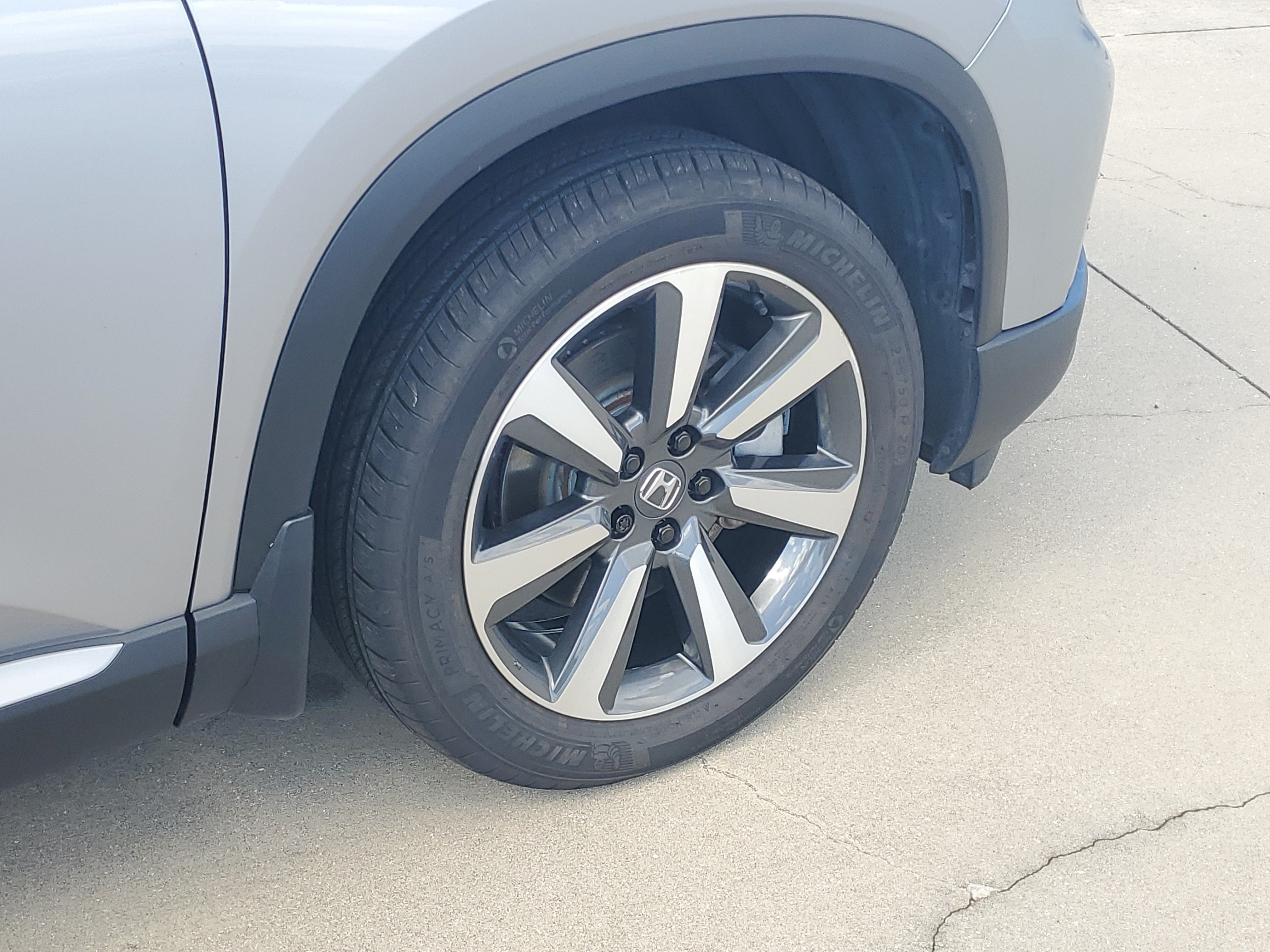 Used 2024 Honda Pilot Touring image 7