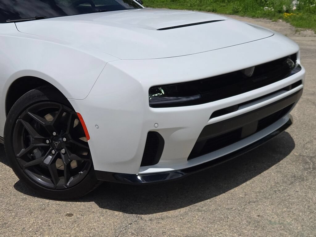 Used 2026 Dodge Charger Scat Pack w/ Blacktop Package AWD/4WD image 4