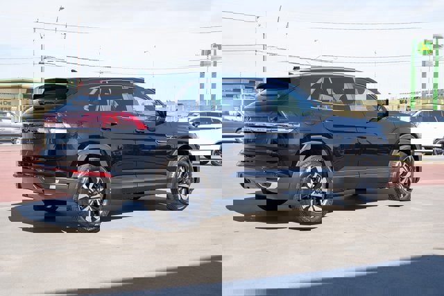 New 2026 Volkswagen Atlas Cross Sport SE image 6