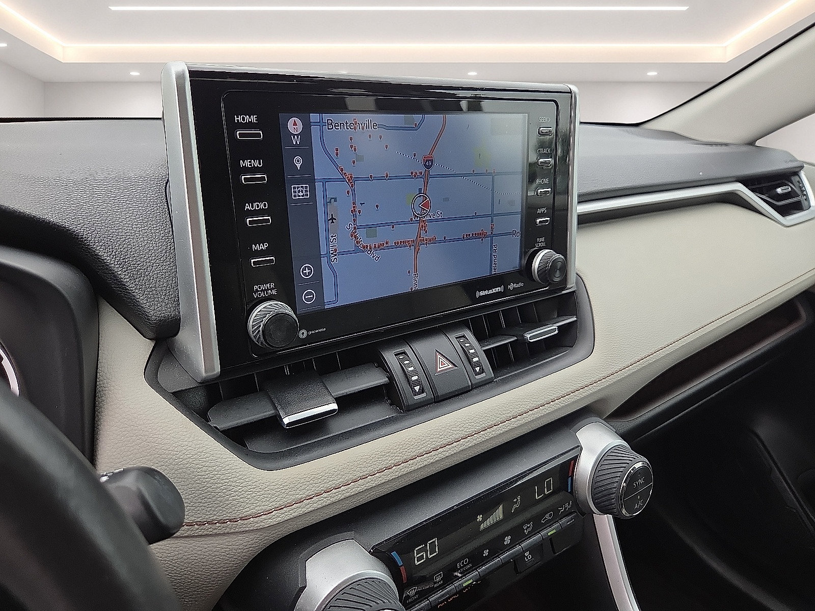 Used 2019 Toyota RAV4 Limited FWD image 7