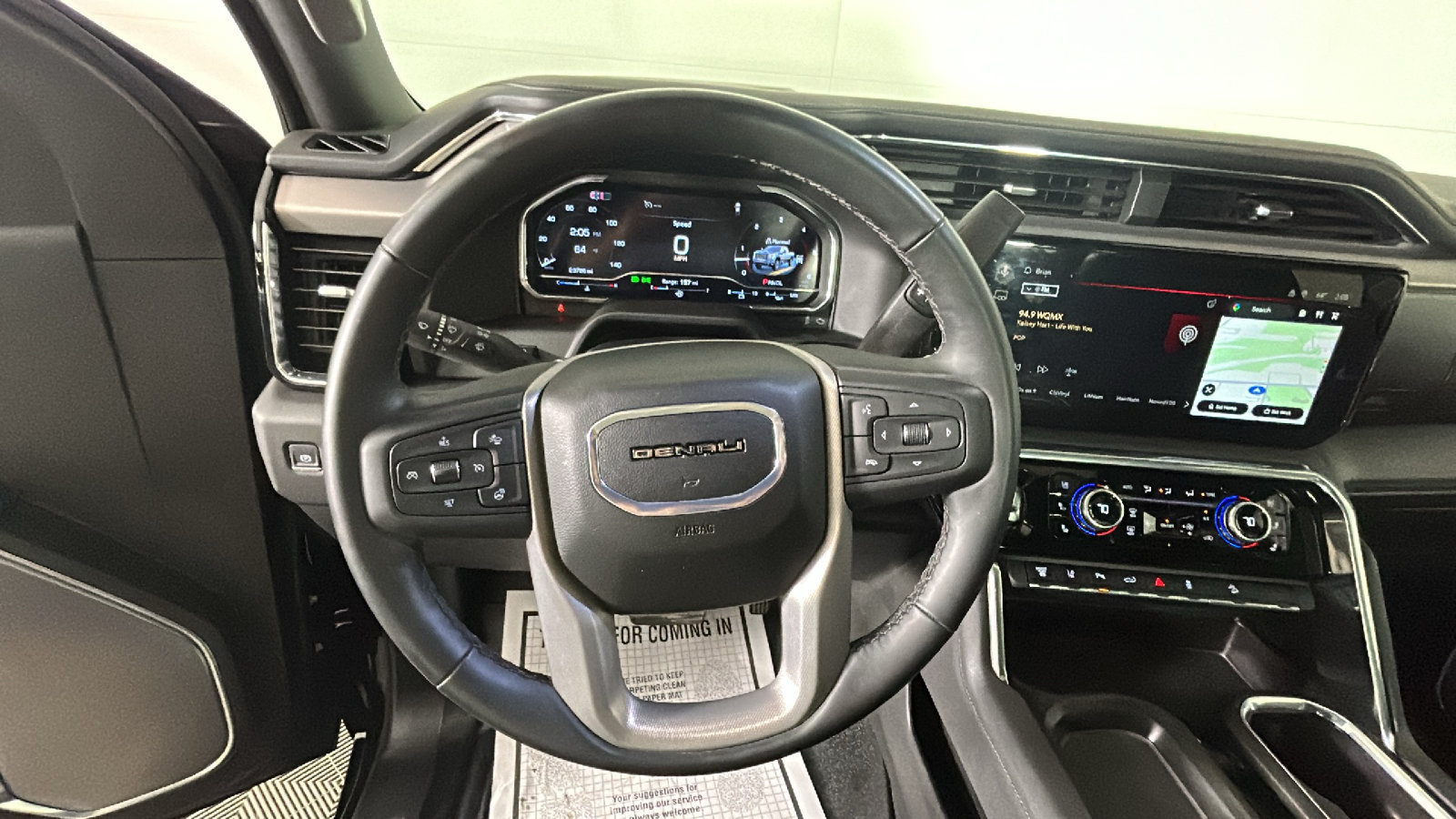Used 2025 GMC Sierra 2500 Denali w/ Denali Reserve Package AWD/4WD image 18