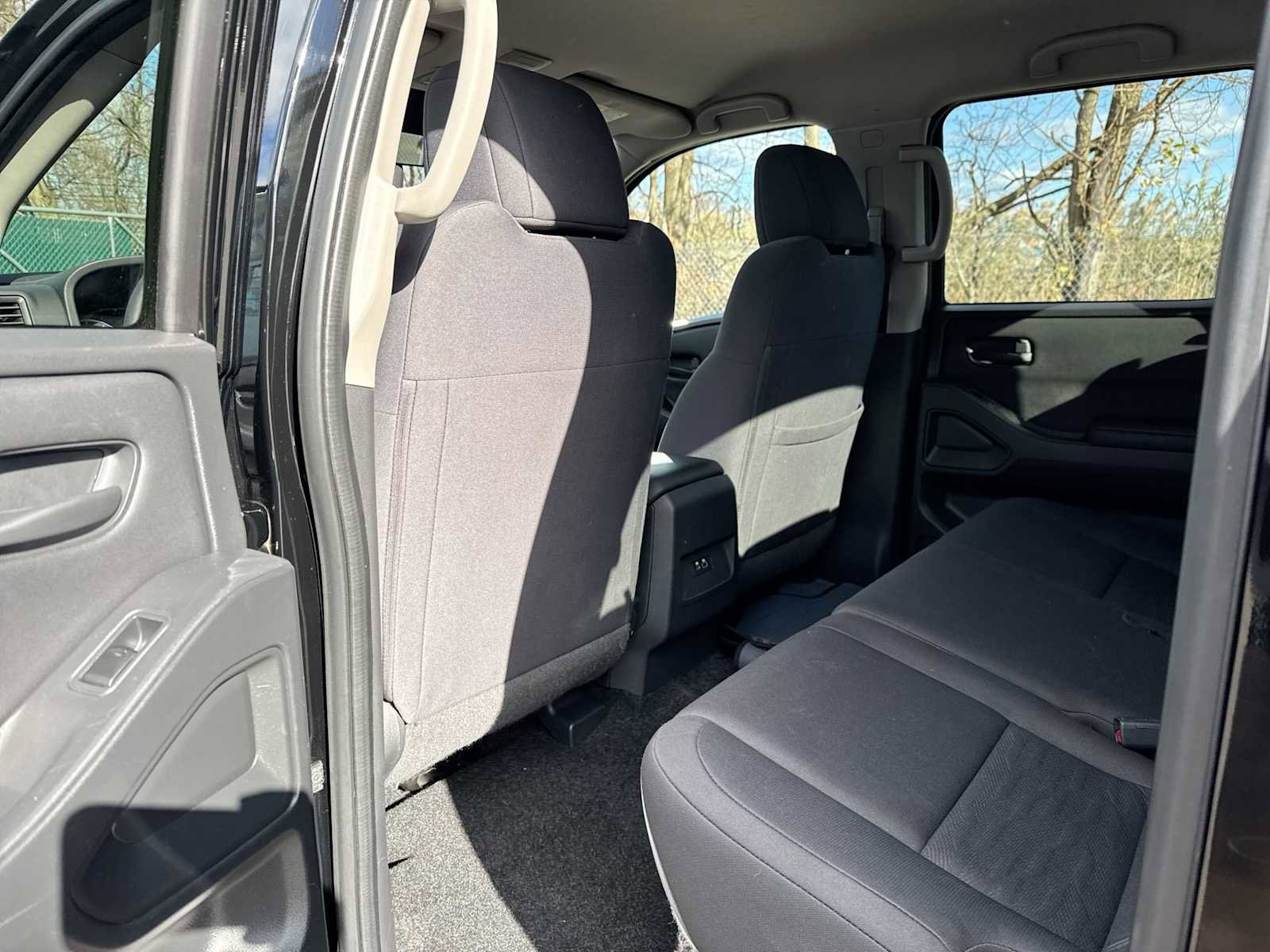 Used 2022 Nissan Frontier S w/ Technology Package image 12