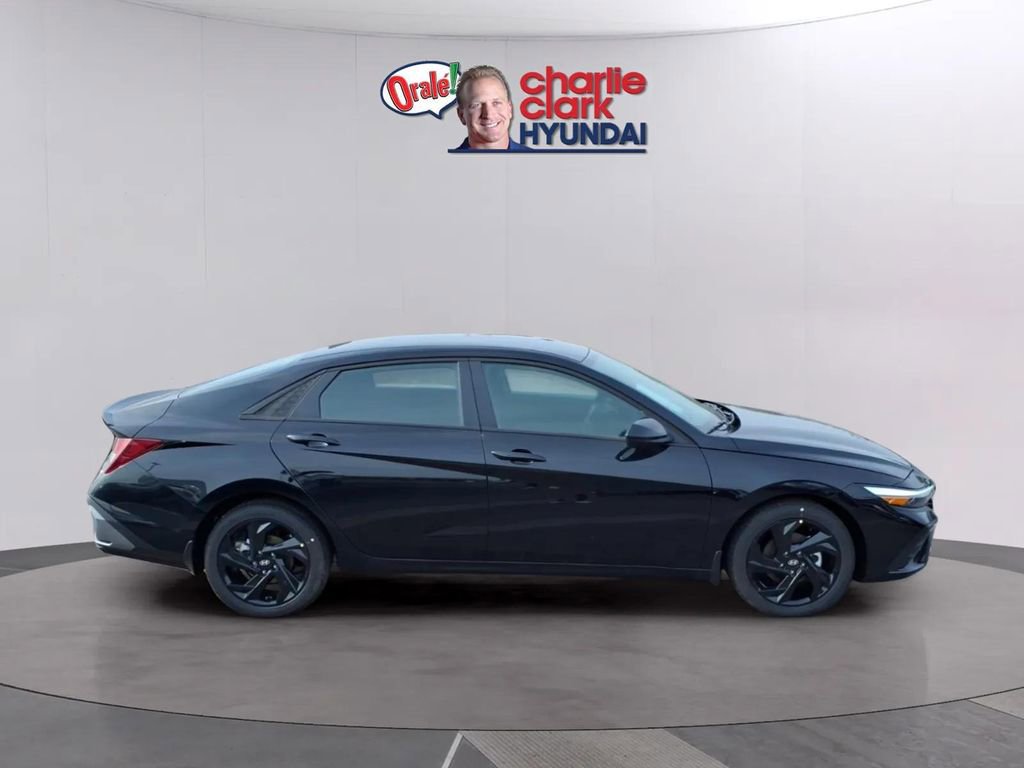 New 2026 Hyundai Elantra Sport FWD image 6