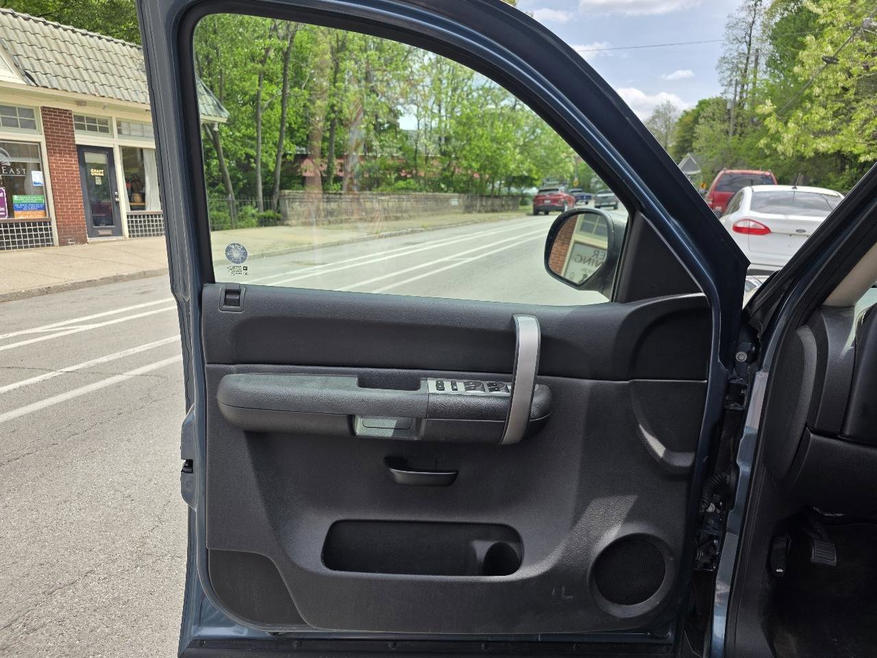 Used 2009 GMC Sierra 1500 SL image 9