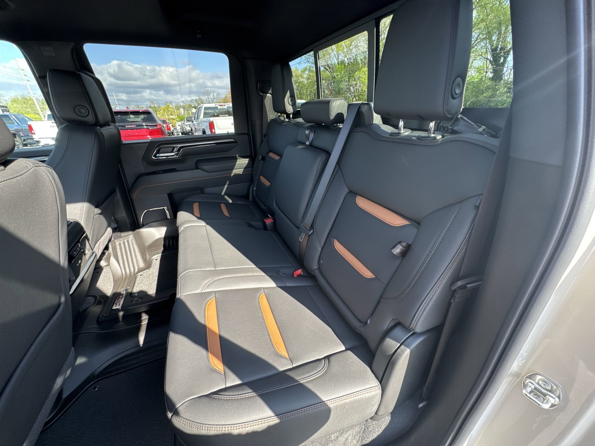 New 2026 GMC Sierra 2500 AT4 AWD/4WD image 25