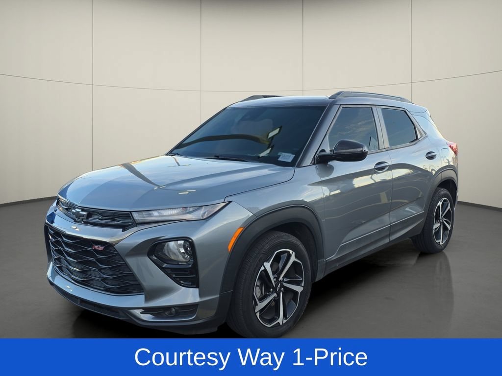 Used 2021 Chevrolet TrailBlazer RS w/ Driver Confidence Package FWD image 4